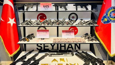 Adanadaki operasyon ve denetimlerde 55 ruhsatsız silah ele geçirildi